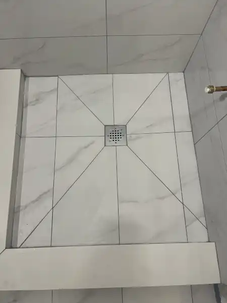 Diagonal-laid tile floor, finished detail